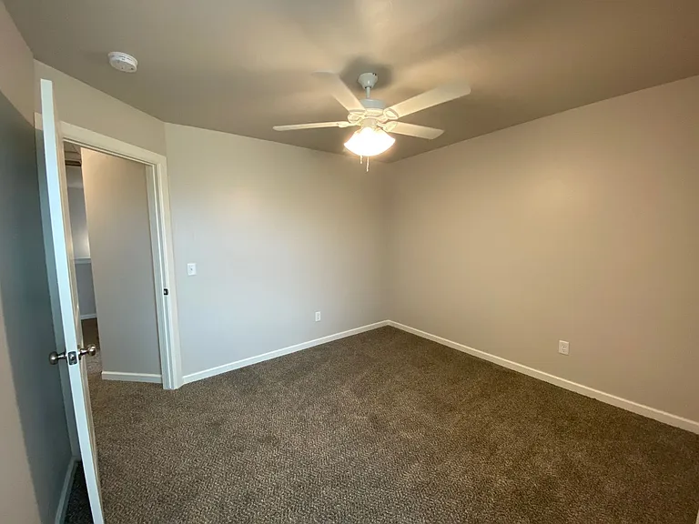 12010 Rhya Ln — Photo 26