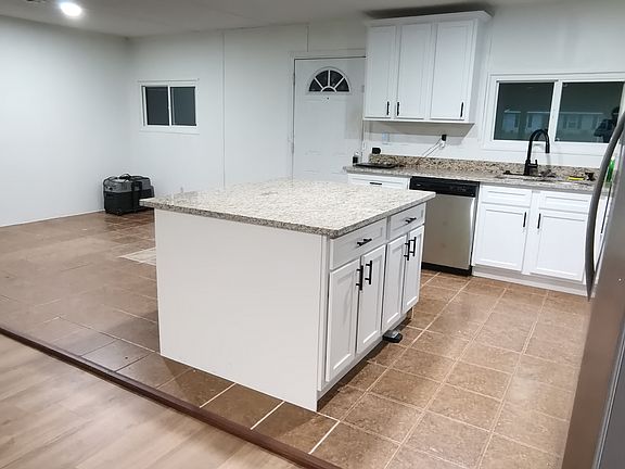 3rd image of 6030 Lundy Rd