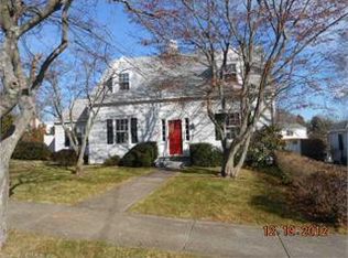 11 Grand St, West Haven, CT 06516