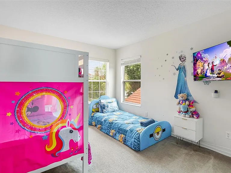 239 Carrera Ave — Photo 35