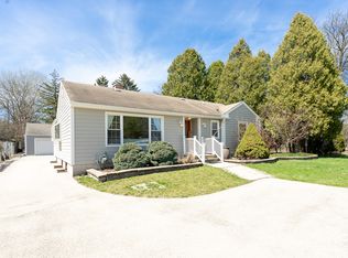 6102 Fairview Ave, Downers Grove, IL 60516