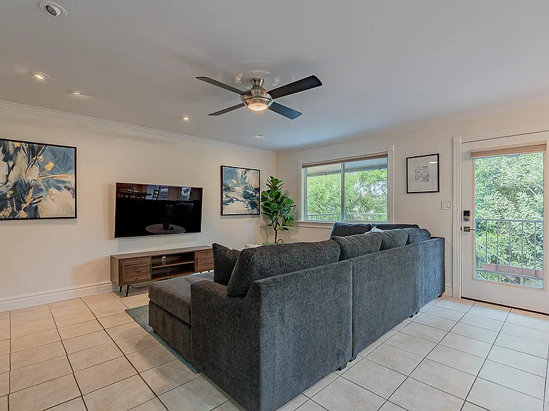 1127 N Granite Reef Rd — Photo 6