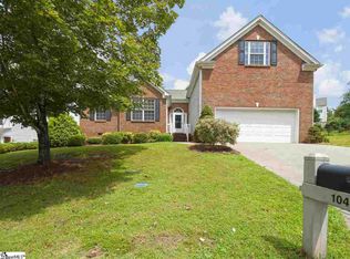 104 Stream Run Ct, Greenville, SC 29617