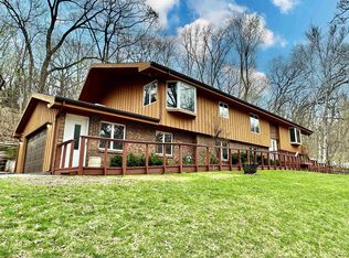 2420 Summit Dr, Janesville, WI