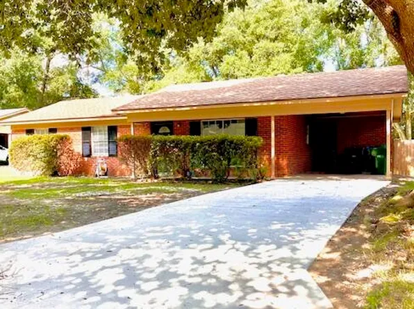 6920 Bienville Dr, Biloxi, MS 39532