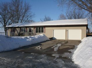 W8428 N Shore Dr, Onalaska, WI 54650