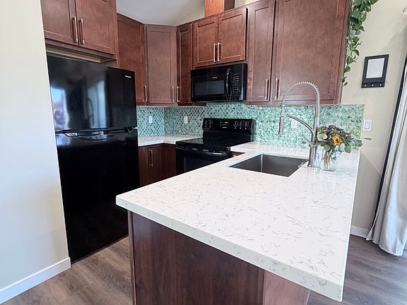 3rd image of 4842 Mount Durban Dr
