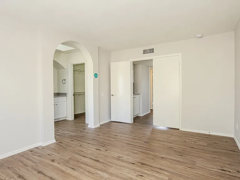 208 W Oraibi Dr — Photo 8