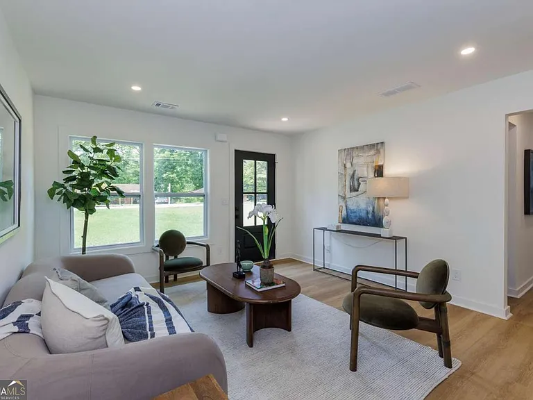3026 Brook Dr — Photo 8
