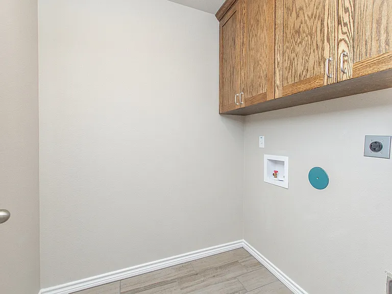 2551 Leroy Ln #B — Photo 11