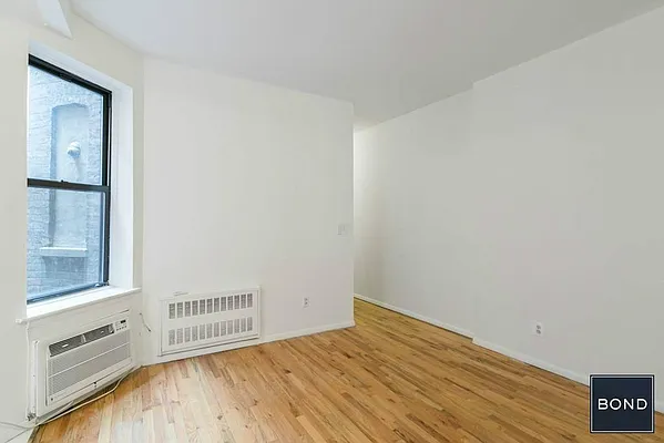 Rented by Bond New York | media 3