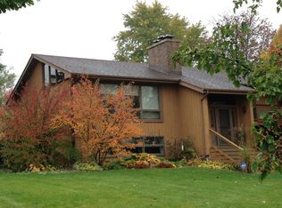 716 2nd St, Crete, IL 60417