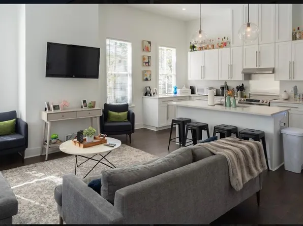 1725 Whitaker St #A, Savannah, GA 31401