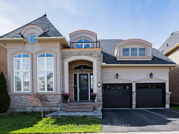 549 Daniel Clarke Way, Oakville, ON L6M 0N9