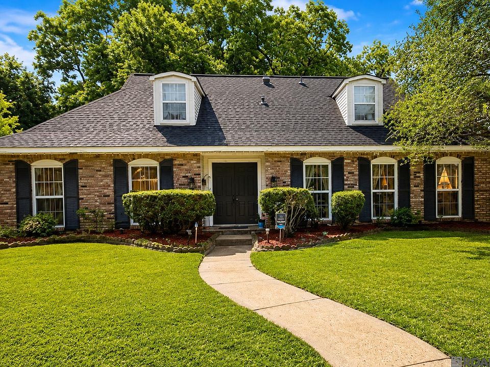 1st image of 9758 Regency Dr #I