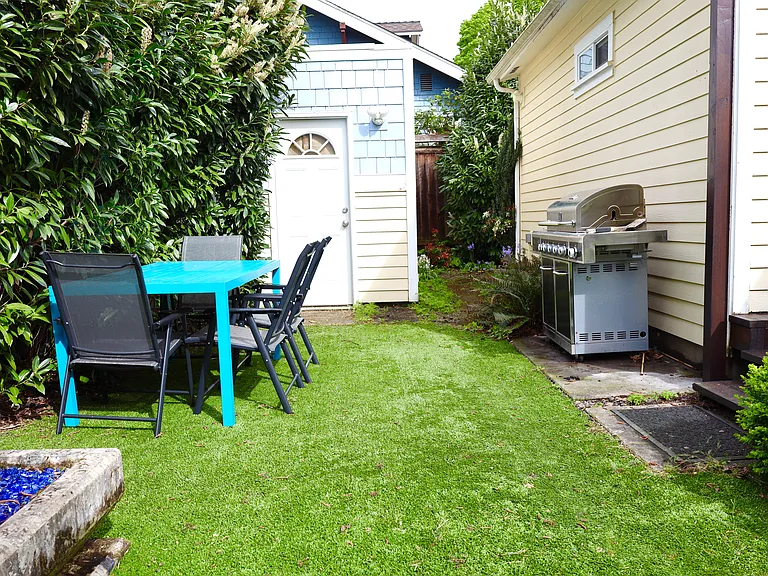 712 SE 42nd Ave — Photo 10