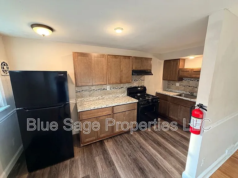 531 S 4th St — Photo 10