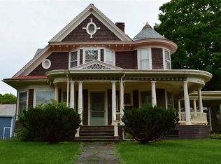 6 Pine St, Granville, NY 12832