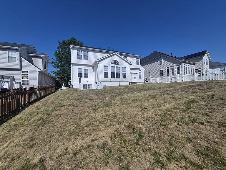 5207 Linden Dr — Photo 33