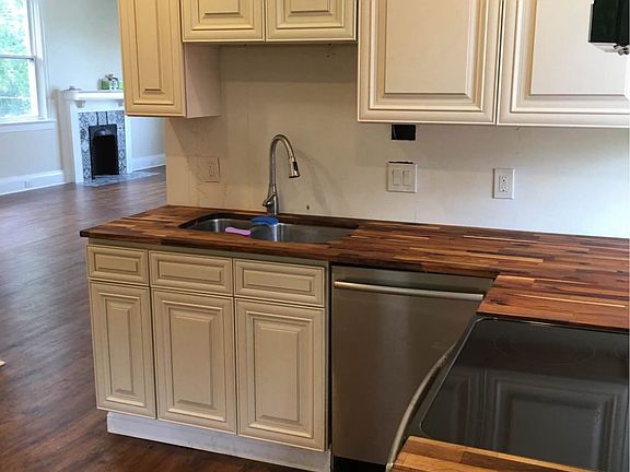 4th image of 1329 Myrtle Ave #2