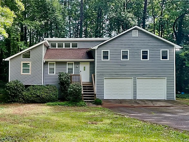 4462 Old Mabry Pl NE — Photo 1