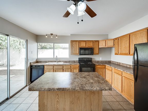 3rd image of 5660 W Townley Ave