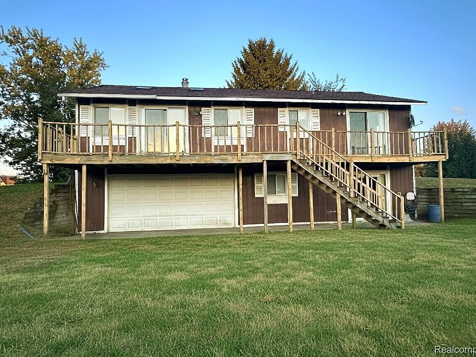 1st image of 1795 Oakwood Rd
