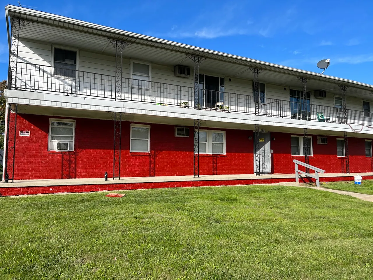 2 bed, 800 sqft, $800 — Photo 1