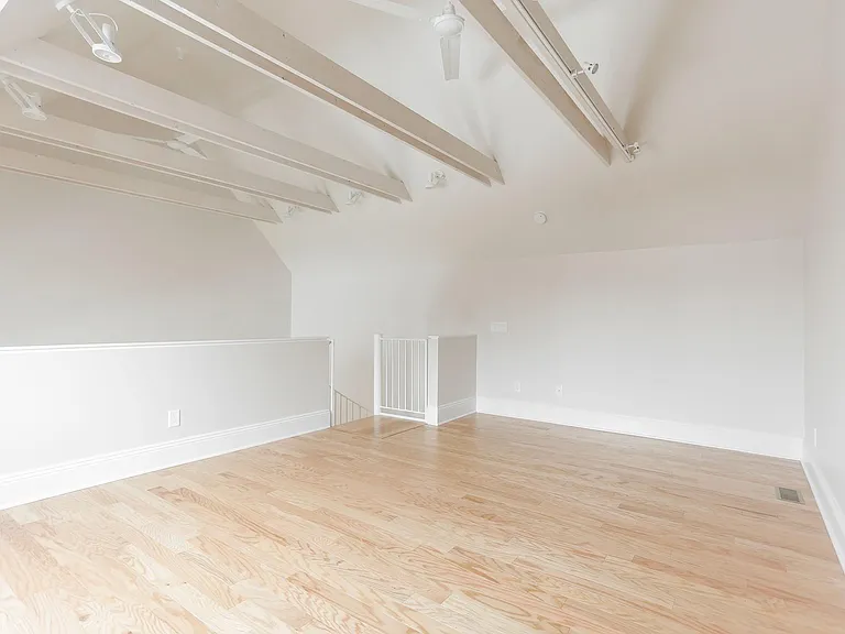 15100 Detroit Ave #8 — Photo 9