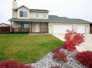2375 Canyon Hills Dr, East Wenatchee, WA 98802