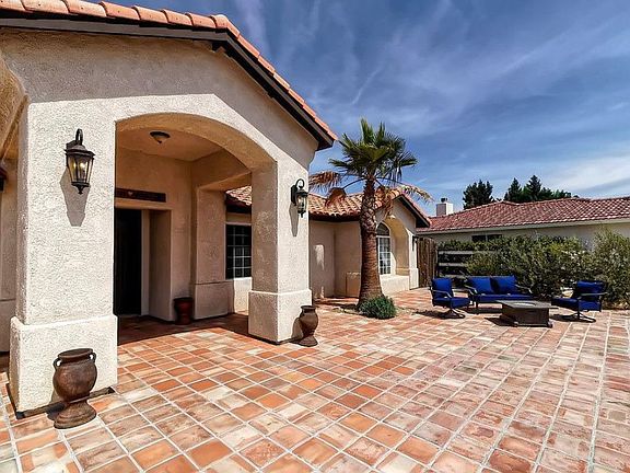 3rd image of 12815 Sorrel Dr