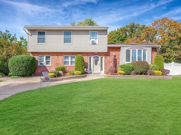 115 Greene Avenue, Port Jefferson Station, NY 11776