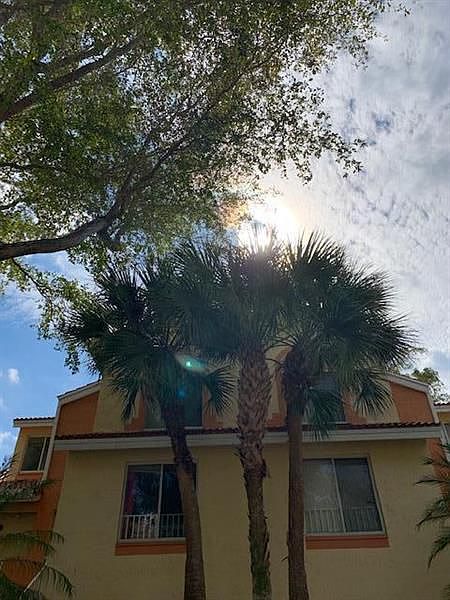 1st image of 1068 Coral Club Dr #1068