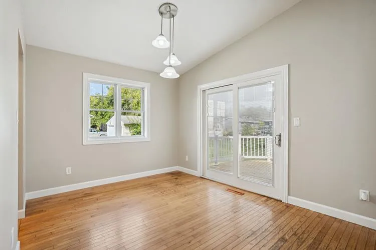 1807 Alden Ave — Photo 6