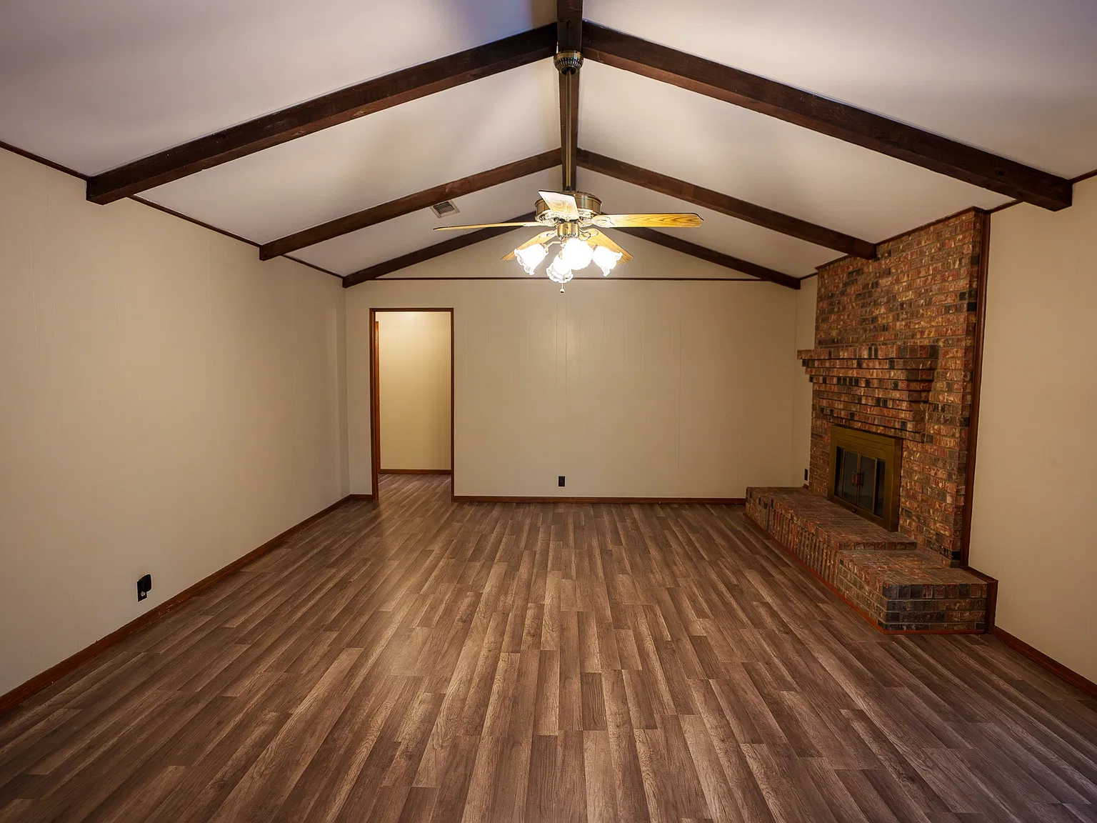 3 bed, 1420 sqft, $1,650 — Photo 3