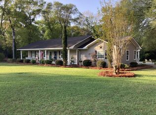 5725 Ivey Ln, Hahira, GA 31632