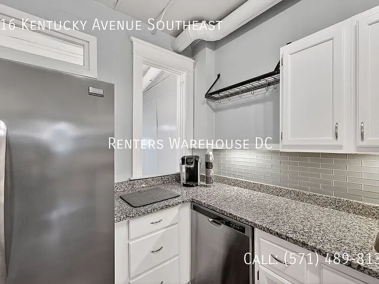 816 Kentucky Ave SE — Photo 9