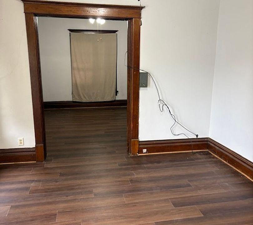 2nd image of 903 Randolph St