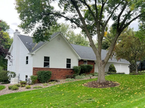 5060 S Skare Ct N, Rochelle, IL 61068