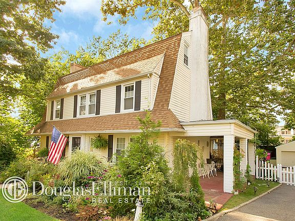 2nd image of 25 Laurel Pl