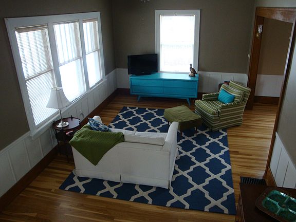 4th image of 464 Julia St NE
