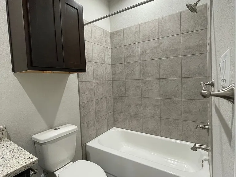 625 Heathers Way — Photo 7