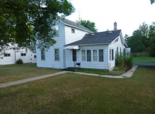 412 Lake St, Pardeeville, WI 53954
