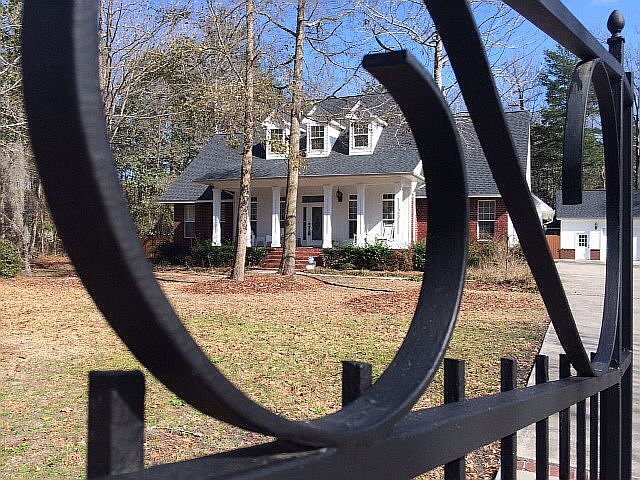 2nd image of 403 Woodland Dr