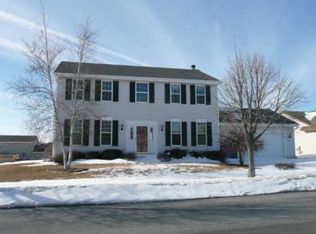 704 Chadwick Dr, Watertown, WI