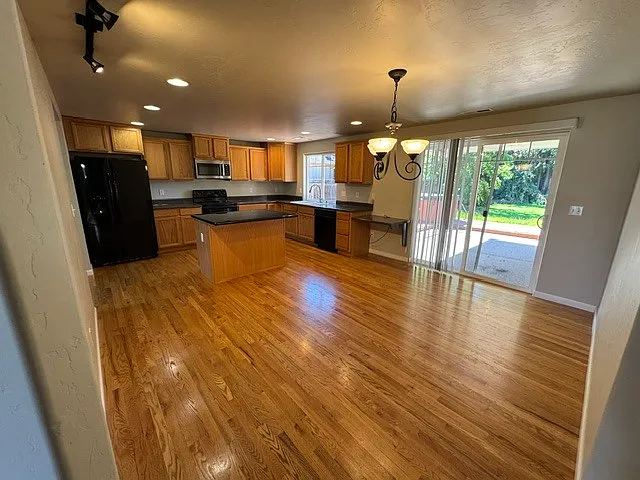 642, ID # 2397 Stonefield Way - 1 — Photo 2