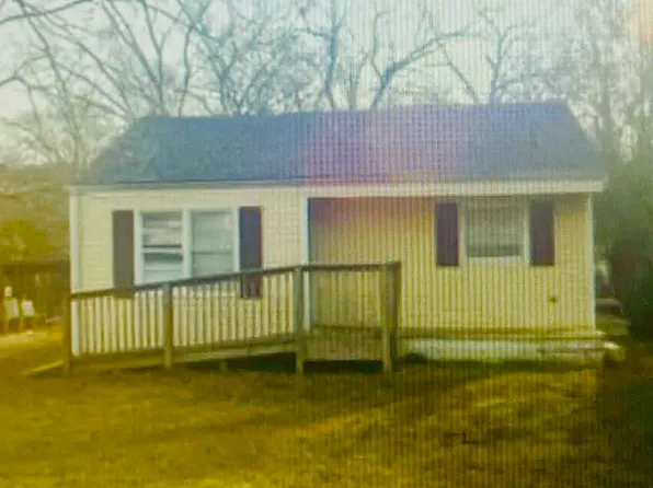 31 Mineola Ave, Rossville, GA 30741