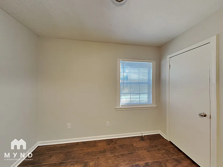 4734 Bradford Dr — Photo 11