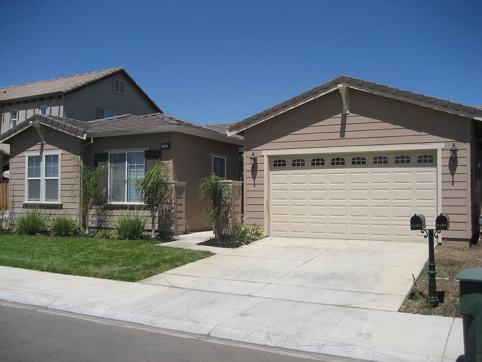 5165 Fern Ridge Cir photo 1
