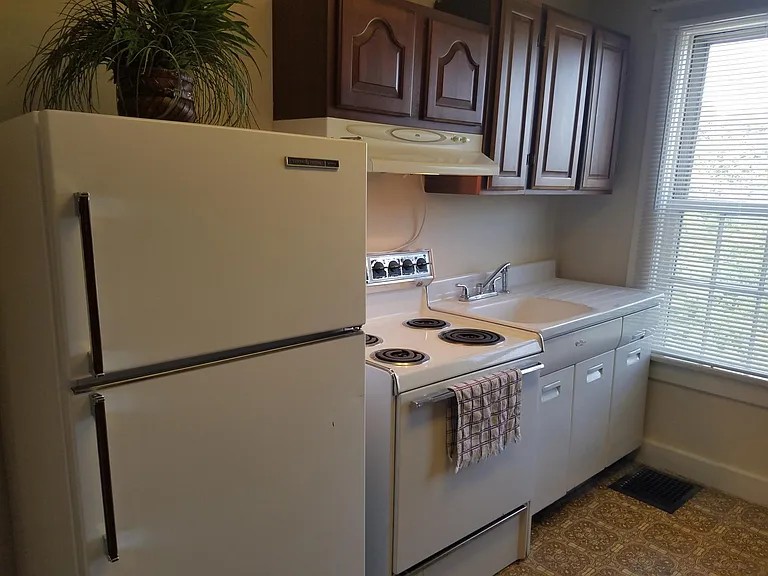 835 Price St — Photo 1
